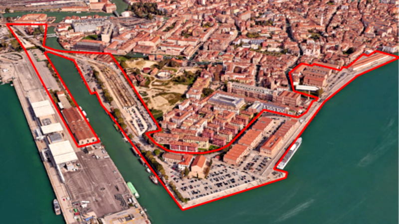 Waterfront porto Venezia_01